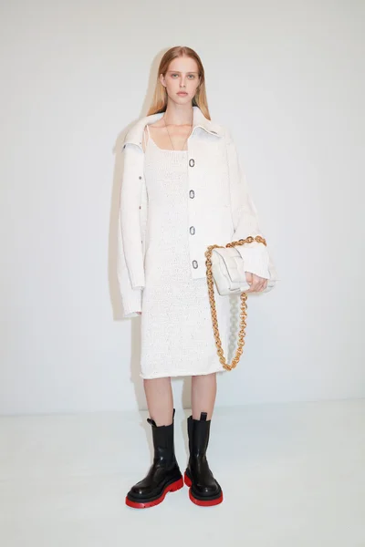 Look 50